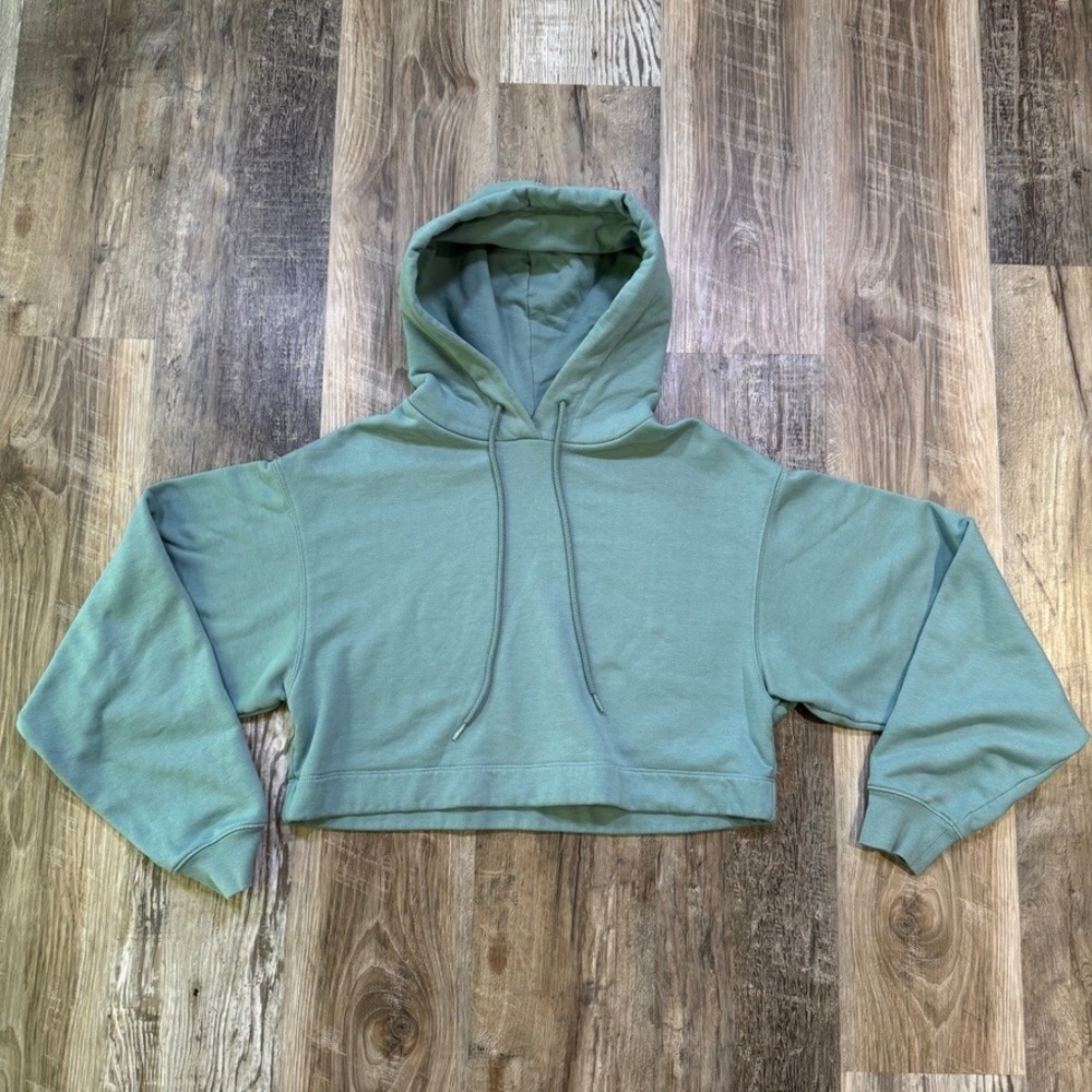 Alo Yoga Bae Hoodie Womens XS Sage Green Cropped Pullover‎ Sweatshirt Athleisure